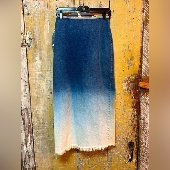 Vintage Denim Maxi skirt original and unique!!! With manufacturer slit✨✨✨SZ S/M✅ - Picture 1 of 9